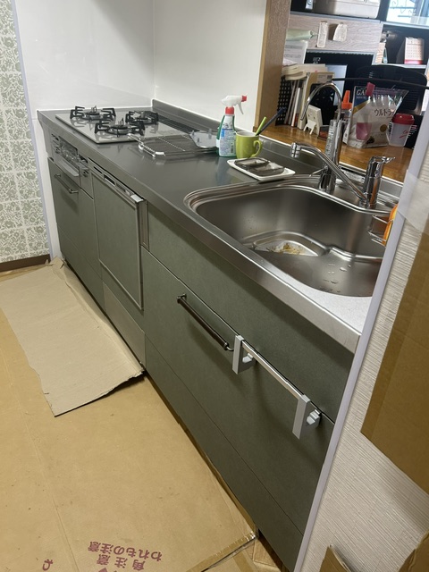 調理スペースを確保　食洗器組込キッチンへ交換
